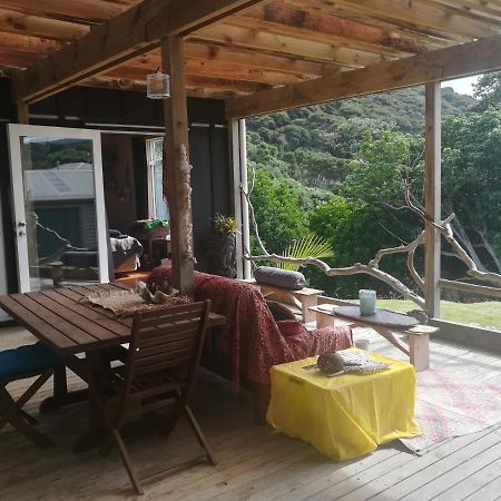 مبيت وإفطار Tryphena Mulberry Grove Retreat المظهر الخارجي الصورة