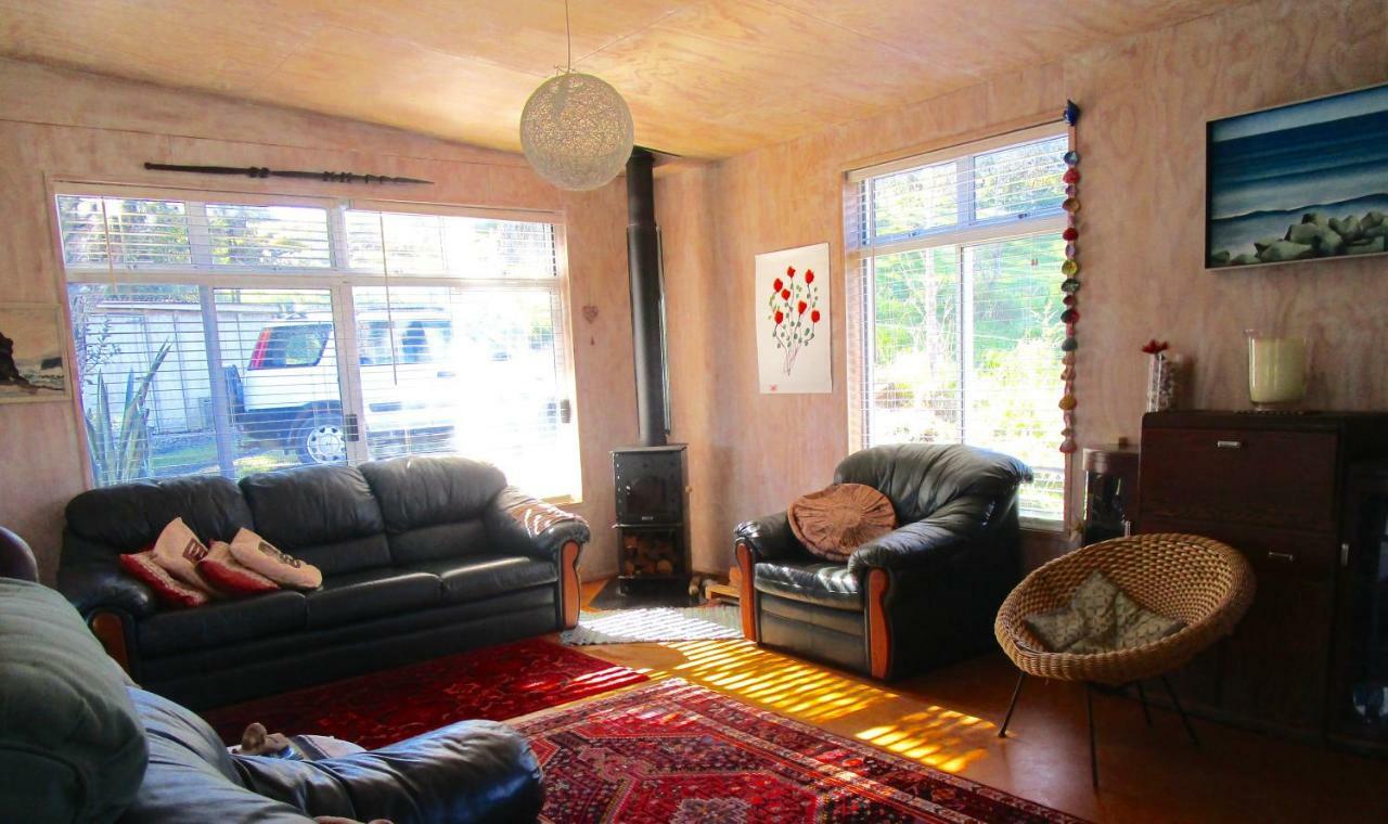 مبيت وإفطار Tryphena Mulberry Grove Retreat المظهر الخارجي الصورة